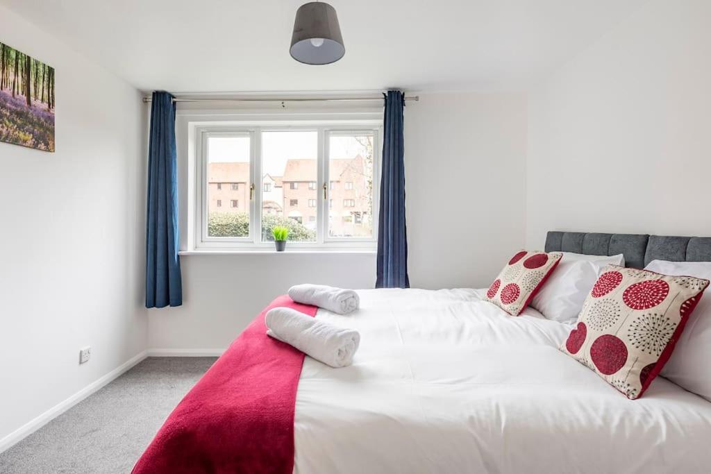 Two Bedroom Flat Near Colchester Hospital With Free Parking And Internet Mile End Екстер'єр фото